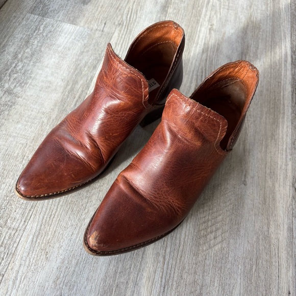 Steve Madden women's brown leather Austin bootie - Picture 8 of 11